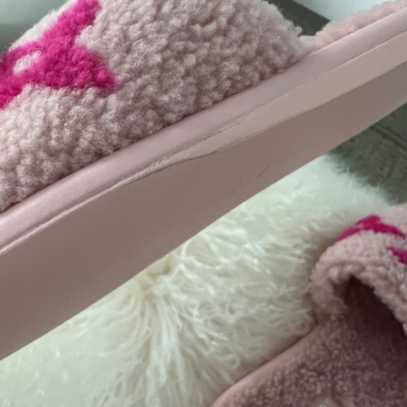 Louis Vuitton Magnetic Mule - Picture 7 of 11